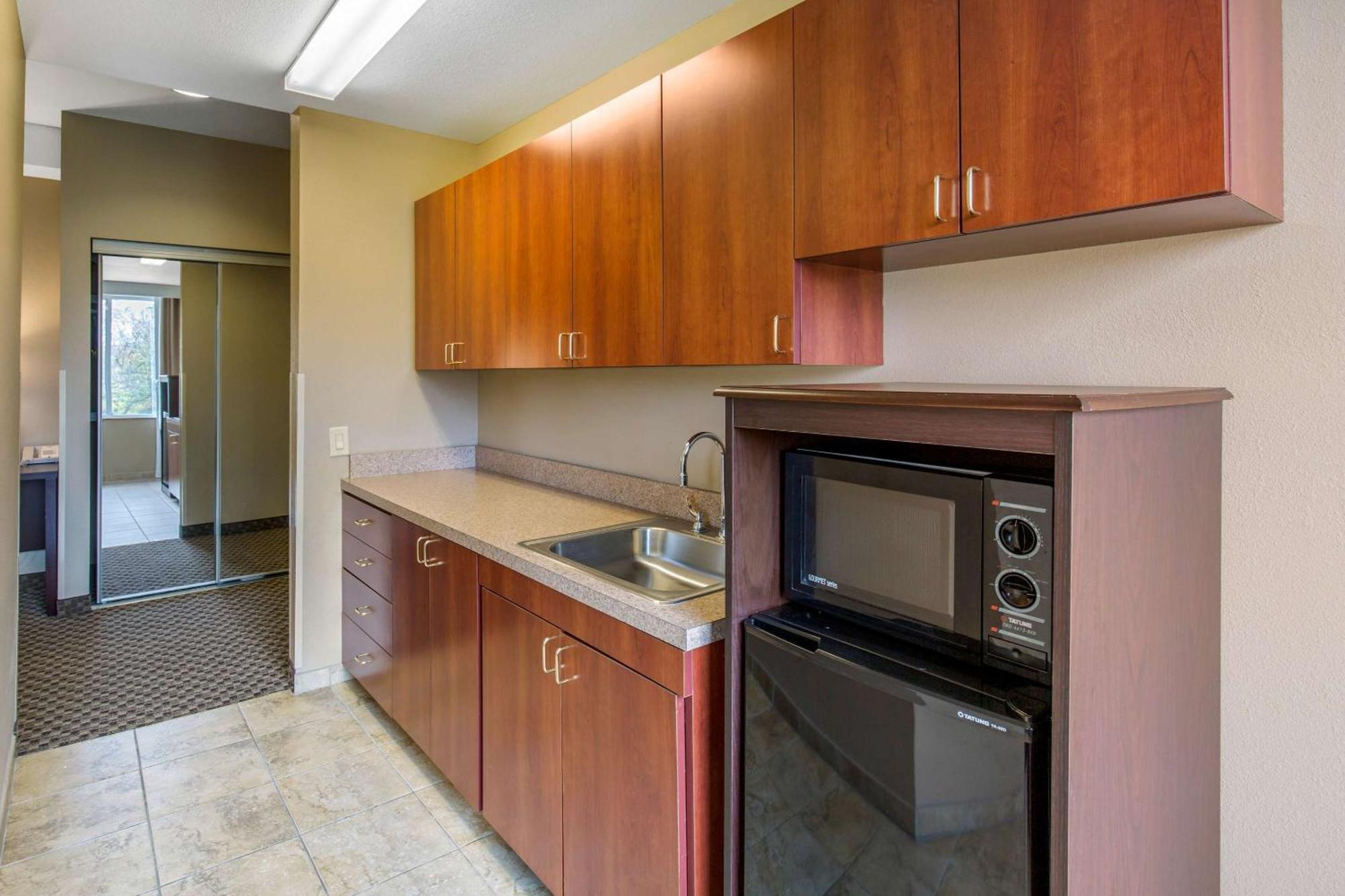 Comfort Suites Сифорд Экстерьер фото