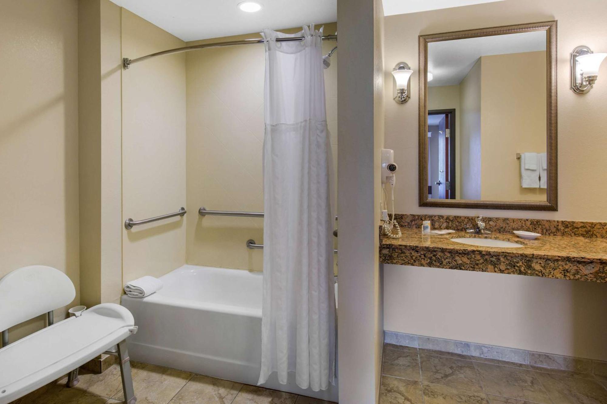 Comfort Suites Сифорд Экстерьер фото